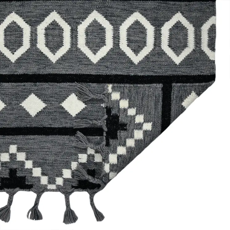 2' X 3' Gray White And Black Wool Tribal Flatweave Handmade Area Rug With Fringe
