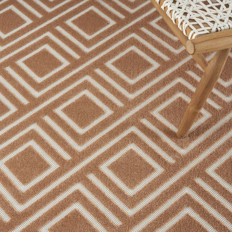 4' X 6' Brown Geometric Area Rug