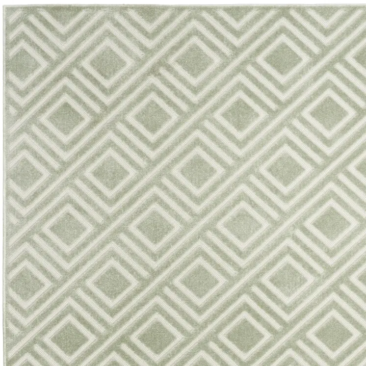 4' X 6' Green Geometric Area Rug
