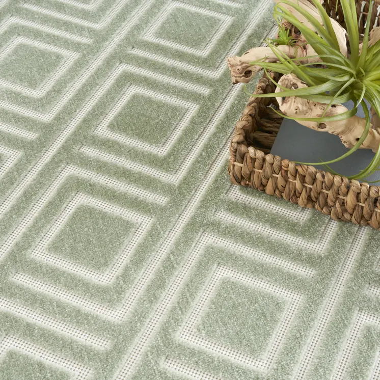 4' X 6' Green Geometric Area Rug
