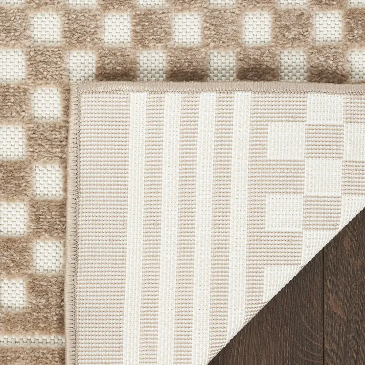 4' X 6' Brown Geometric Area Rug
