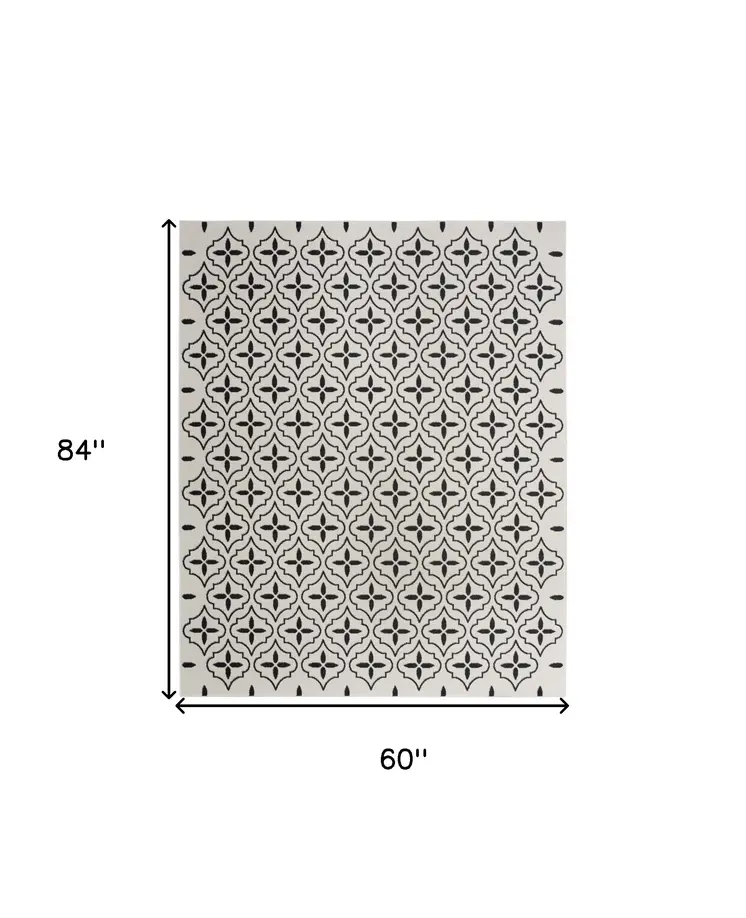 5' X 7' Ivory And Black Geometric Indoor Outdoor Area Rug