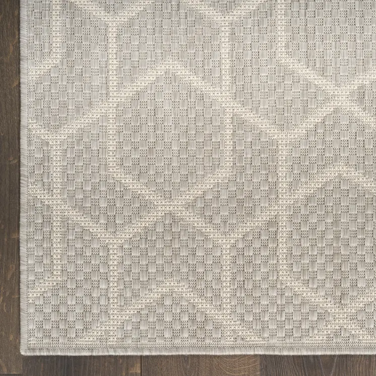 5' X 7' Gray And Beige Geometric Indoor Outdoor Area Rug