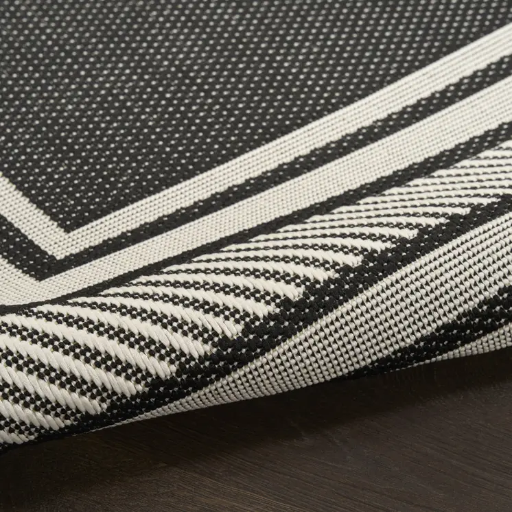 6' X 9' Black Geometric Indoor Outdoor Area Rug