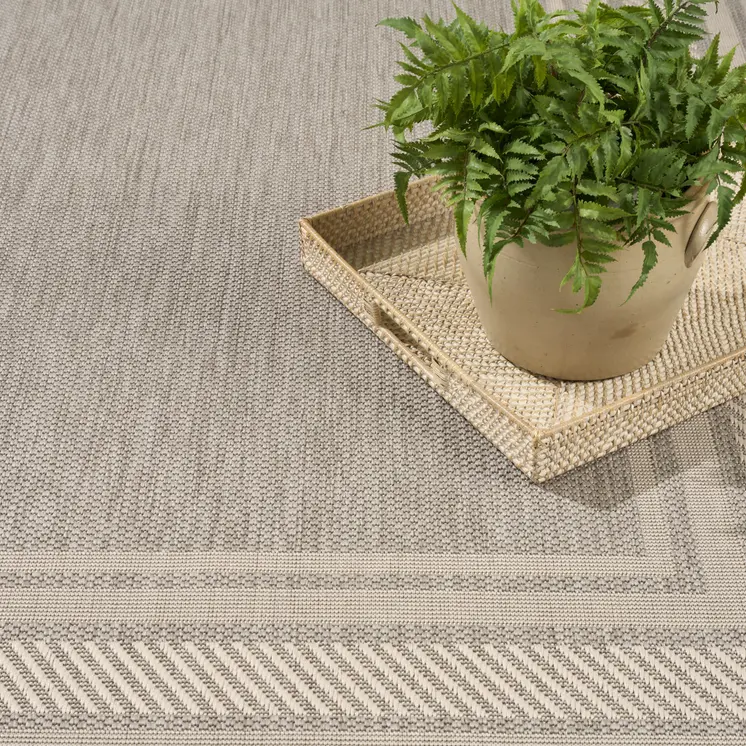 6' X 9' Gray Geometric Indoor Outdoor Area Rug