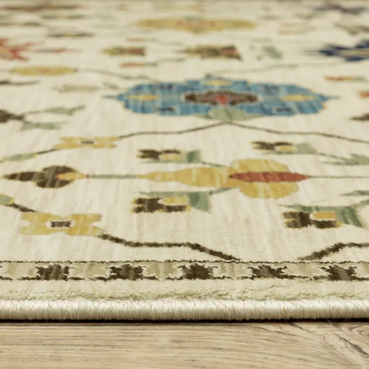 5' X 8' Ivory And Gold Oriental Area Rug With Fringe