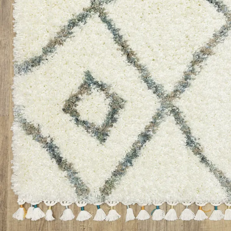 4' X 5' Ivory Gray And Tan Diamond Shag Area Rug With Fringe