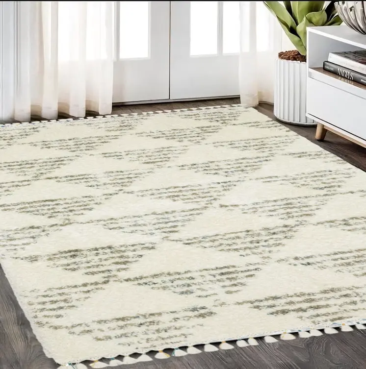 5' X 8' Ivory And Green Geometric Shag Area Rug With Fringe