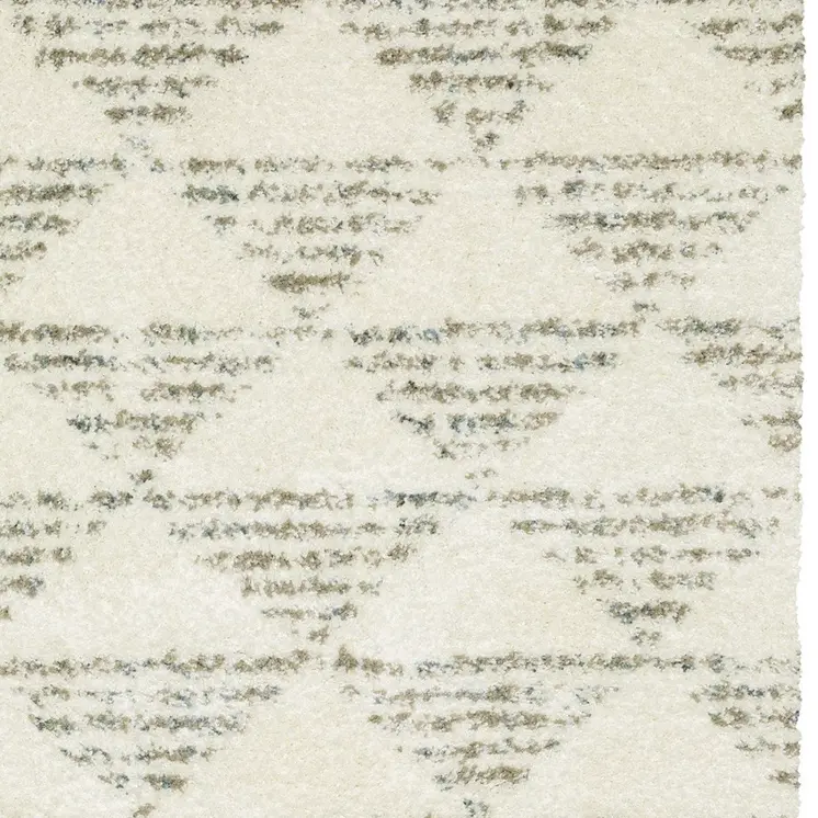 4' X 5' Ivory And Green Geometric Shag Area Rug With Fringe