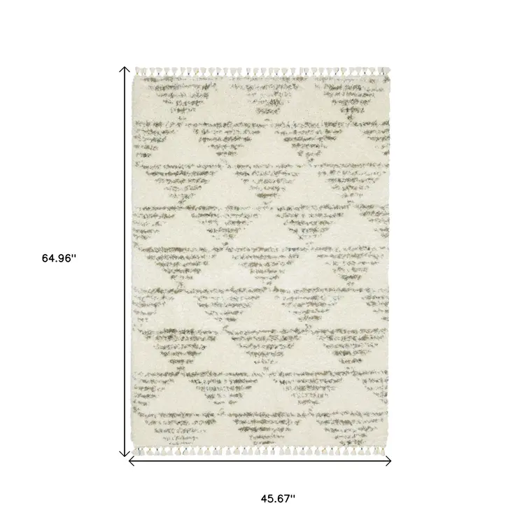 4' X 5' Ivory And Green Geometric Shag Area Rug With Fringe