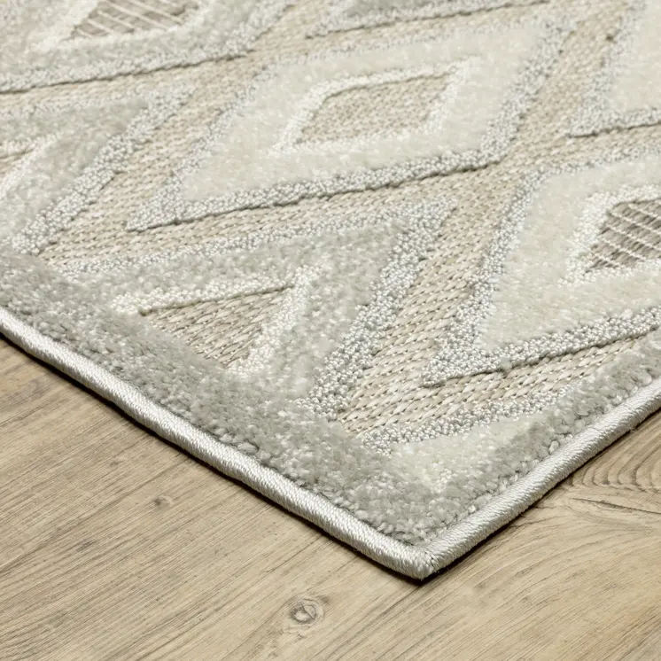 5' X 8' Beige And Gray Diamond Area Rug