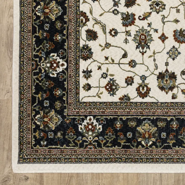 4' X 6' Ivory Oriental Area Rug With Fringe