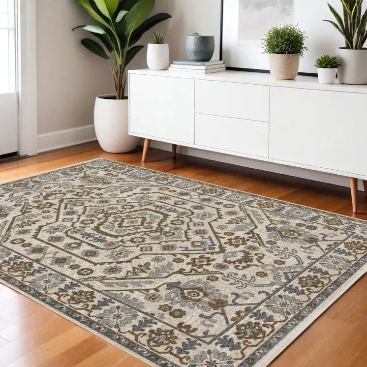 4' X 6' Ivory And Rust Floral Area Rug With Fringe