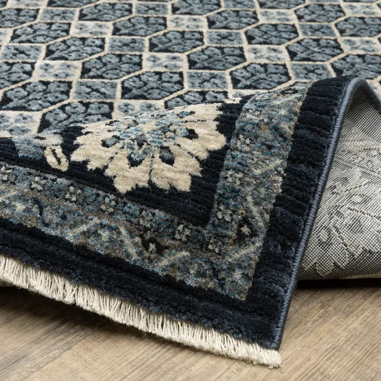 7' X 10' Ivory Oriental Area Rug With Fringe