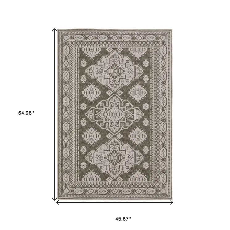 4' X 6' Gray Medallion Area Rug