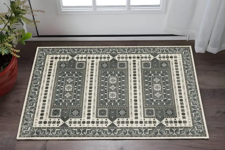 3' X 5' Gray And Blue Medallion Area Rug