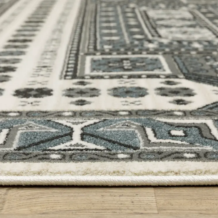 3' X 5' Gray And Blue Medallion Area Rug