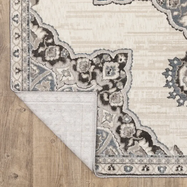 4' X 6' Gray And Blue Medallion Area Rug