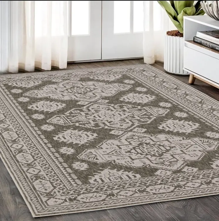 5' X 8' Gray And Gray Medallion Area Rug