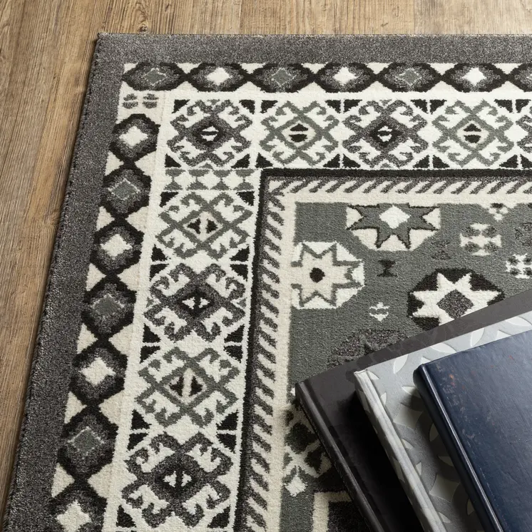 8' Gray And Ivory Medallion Runner Rug