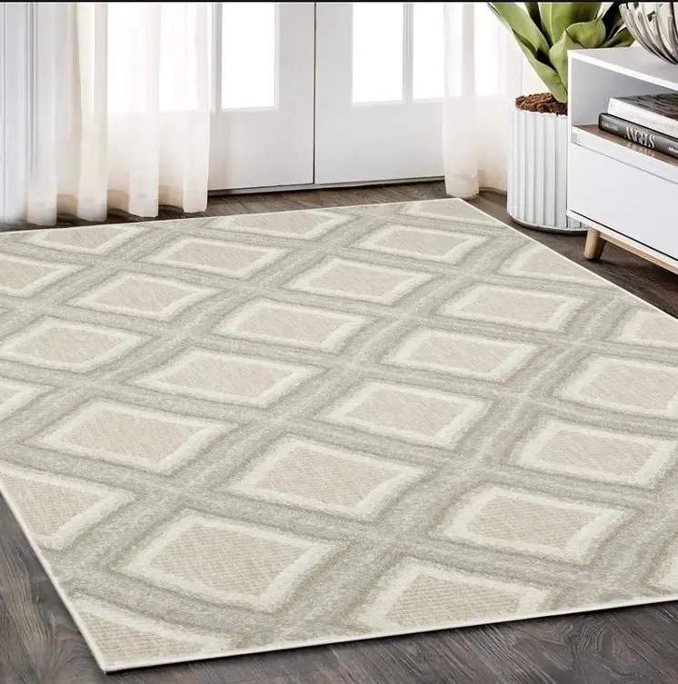 5' X 8' Gray And Beige Diamond Area Rug