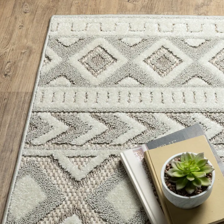 5' X 8' Gray And Beige Tribal Area Rug