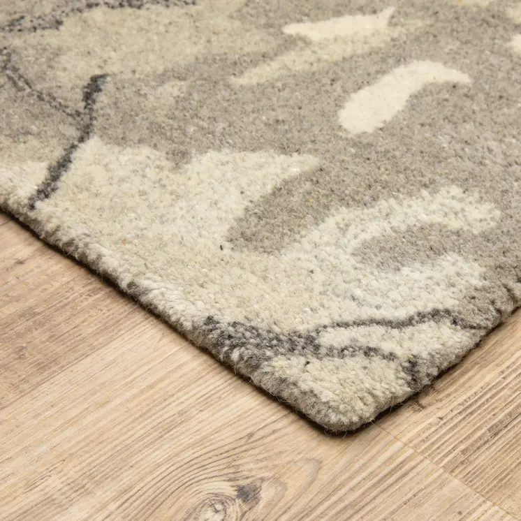 4' X 6' Beige And Ivory Wool Abstract Hand Tufted Area Rug