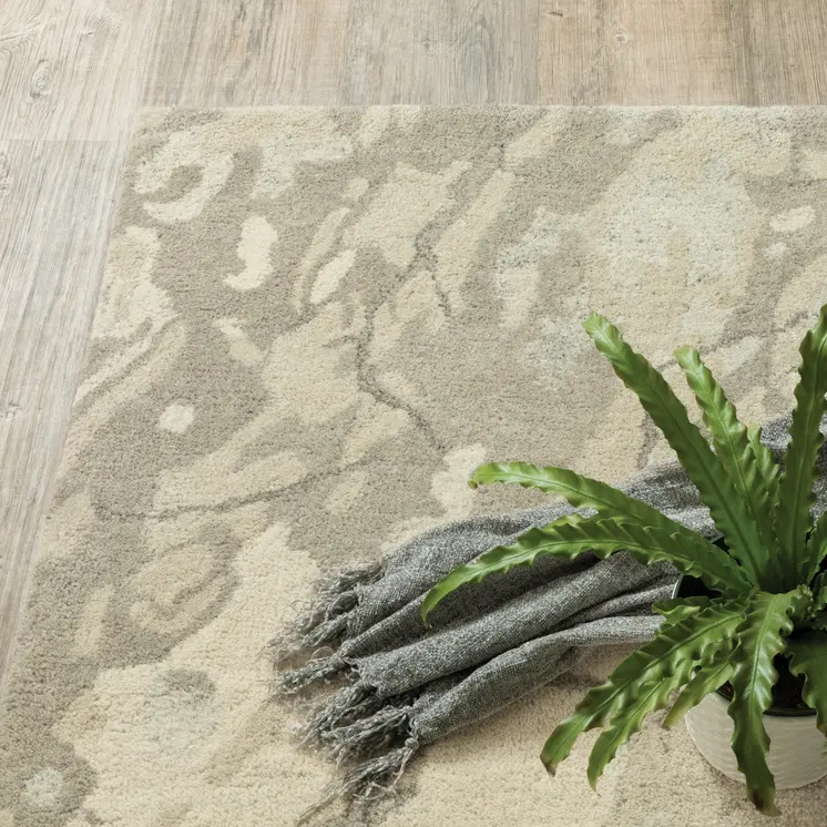 4' X 6' Beige And Ivory Wool Abstract Hand Tufted Area Rug