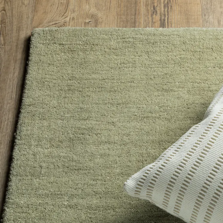5' X 8' Sage And Green Wool Hand Tufted Area Rug