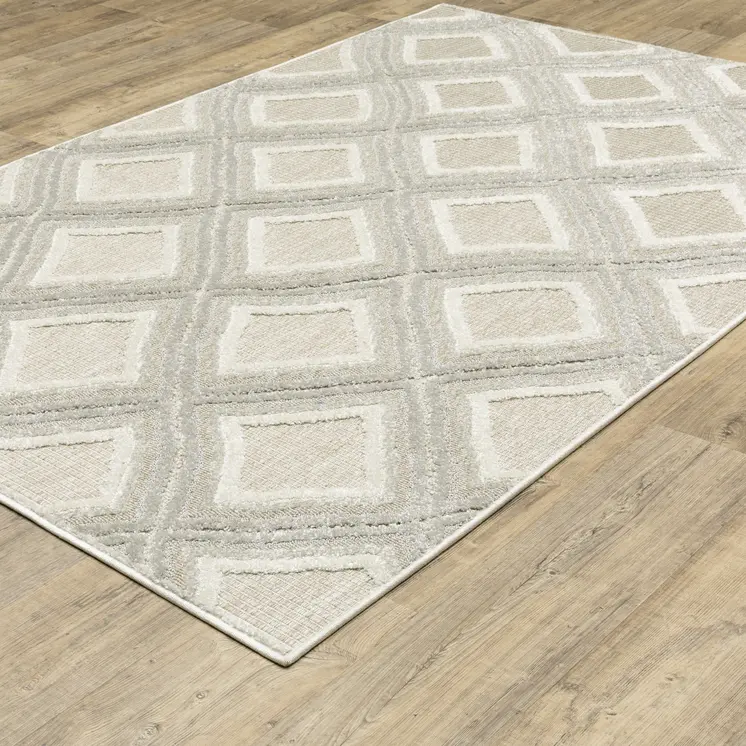 8' X 11' Gray And Beige Diamond Area Rug