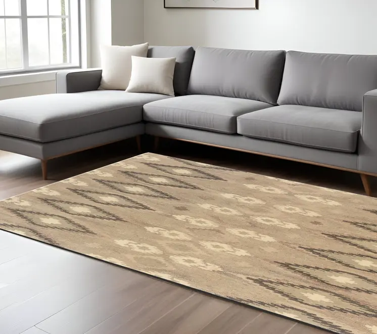 8' X 10' Beige And Ivory Wool Abstract Hand Tufted Area Rug