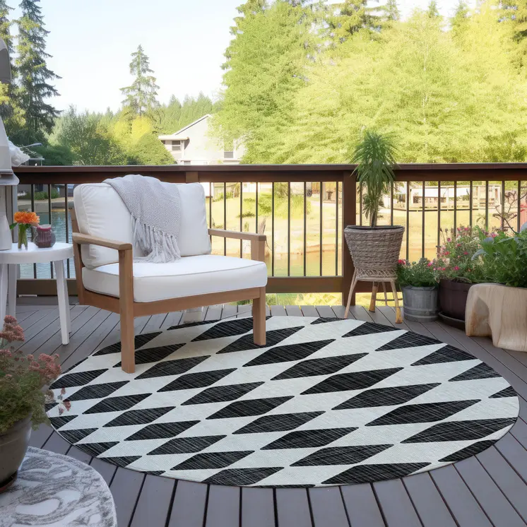 8' Black Round Geometric Washable Indoor Outdoor Area Rug