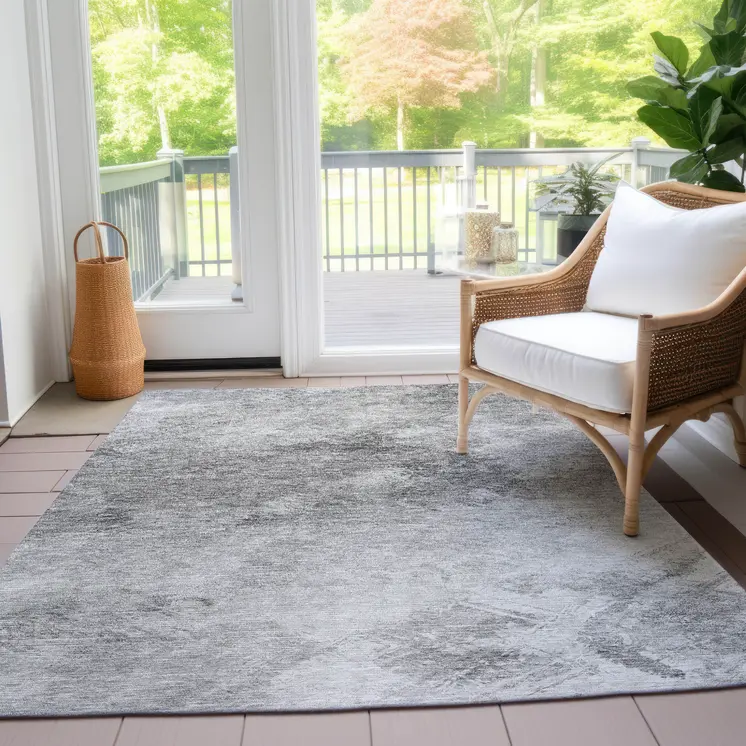 5' X 8' Silver Gray And Ivory Abstract Washable Indoor Outdoor Area Rug