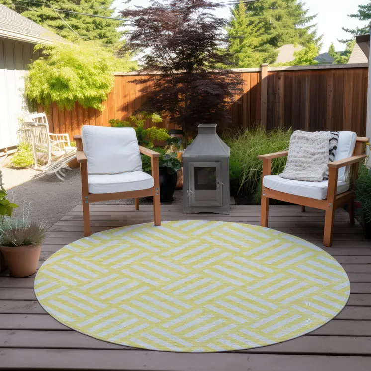 8' Yellow And Ivory Round Geometric Washable Indoor Outdoor Area Rug