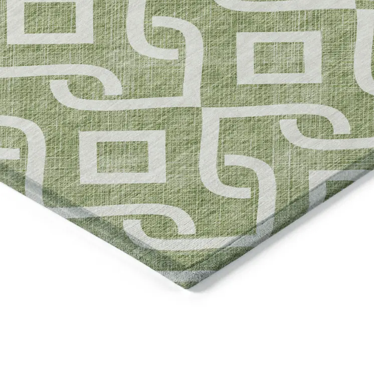 8' Green And Ivory Round Geometric Washable Indoor Outdoor Area Rug