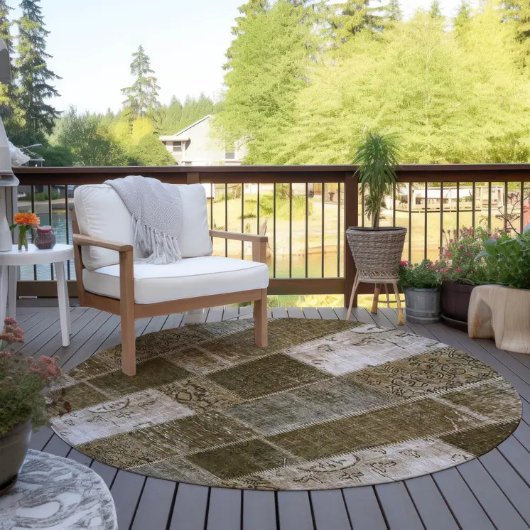 8' Brown And Ivory Round Patchwork Washable Indoor Outdoor Area Rug