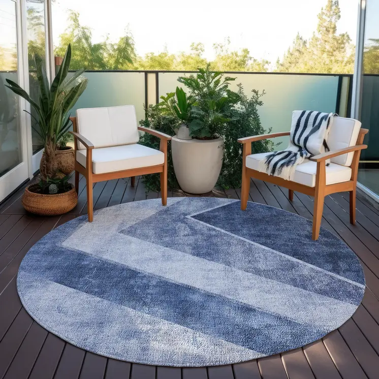 8' Navy Blue And Denim Blue Round Geometric Washable Indoor Outdoor Area Rug