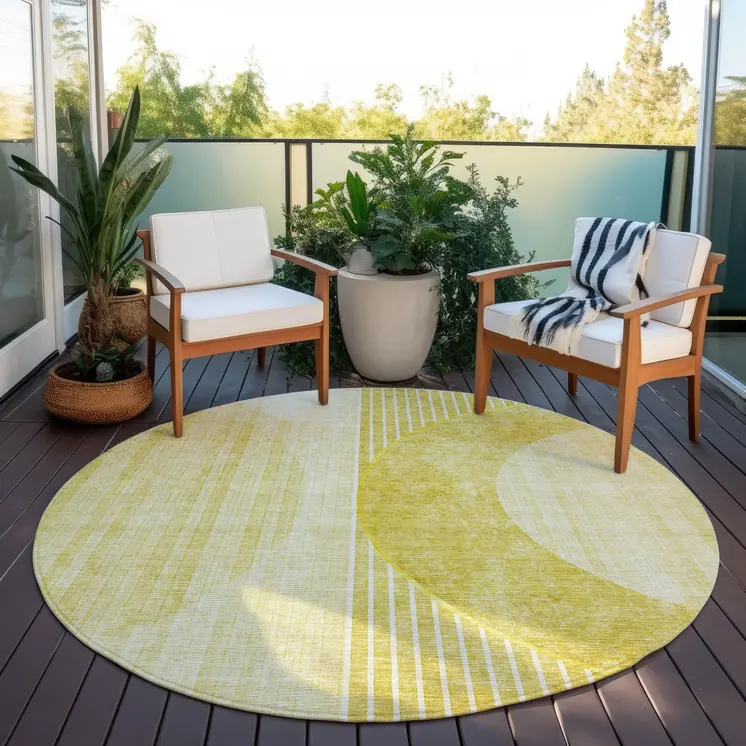 8' Wheat Gold And Ivory Round Geometric Washable Indoor Outdoor Area Rug