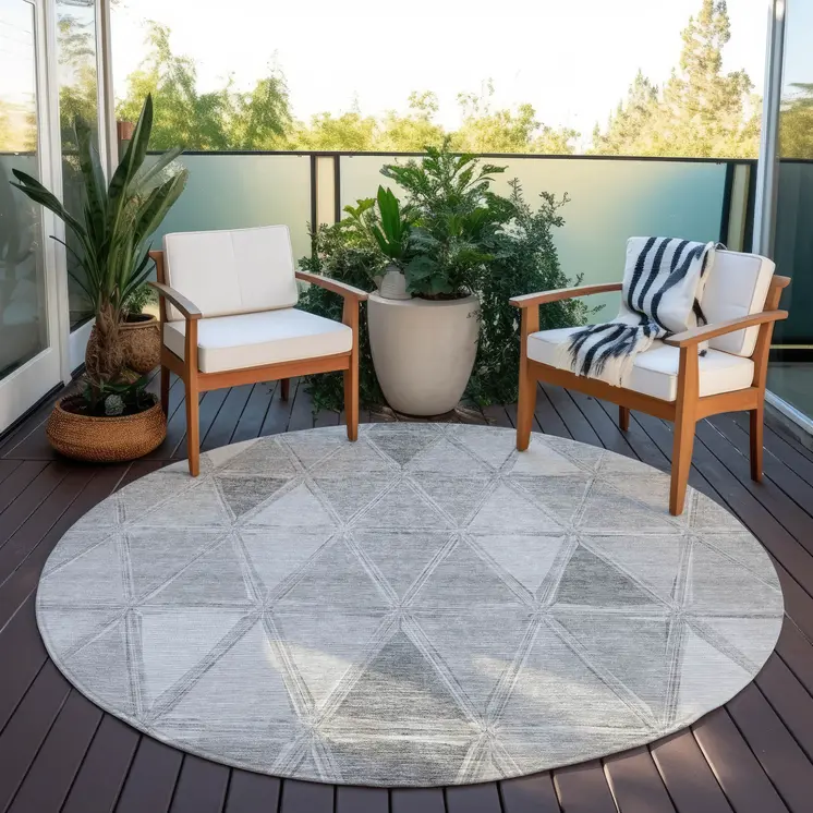 8' Gray Silver And Ivory Round Geometric Washable Indoor Outdoor Area Rug