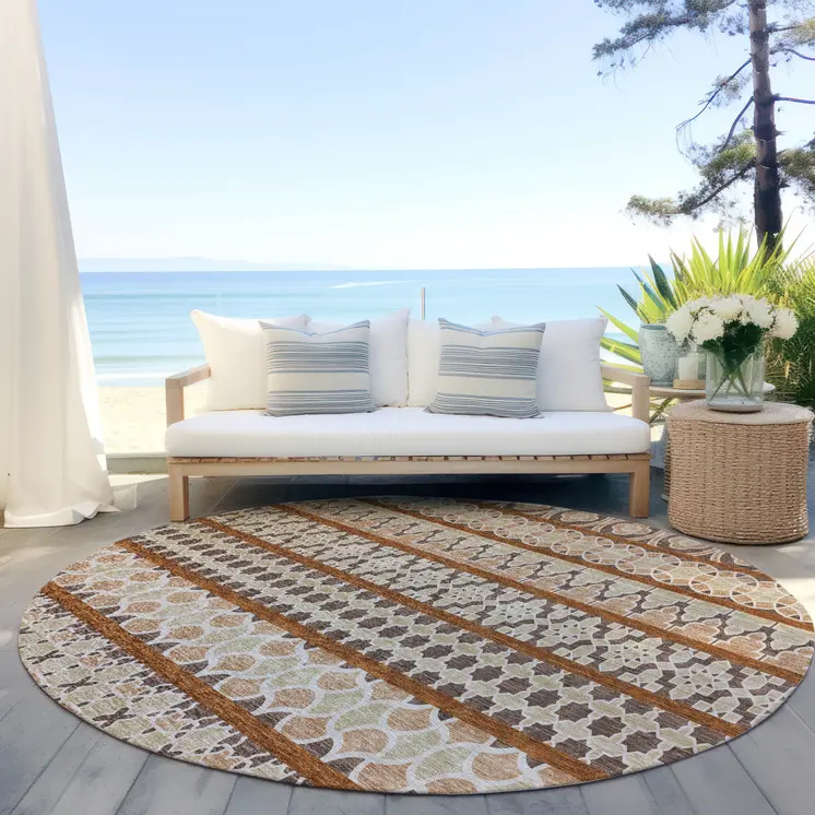 8' Chocolate And Taupe Round Quatrefoil Washable Indoor Outdoor Area Rug