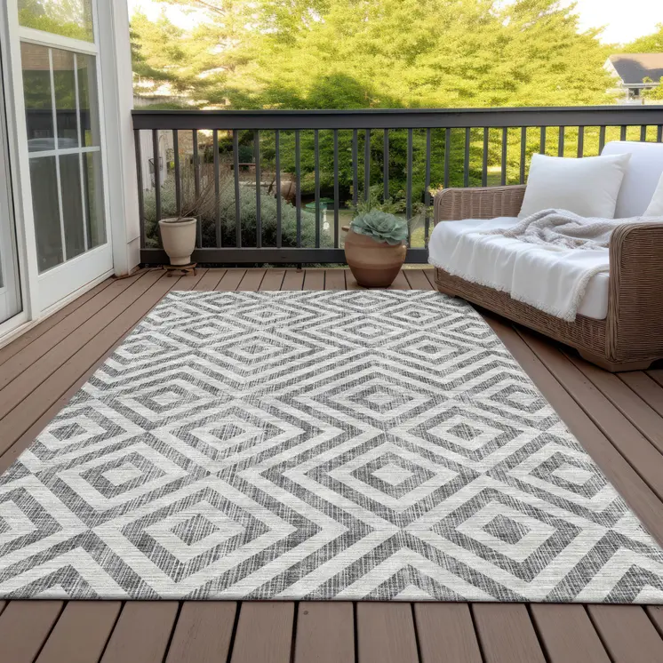 5' X 8' Gray Silver And Ivory Geometric Washable Indoor Outdoor Area Rug