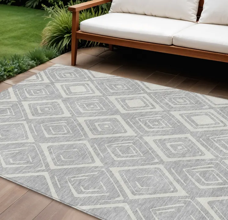 5' X 8' Silver And Ivory Geometric Washable Indoor Outdoor Area Rug