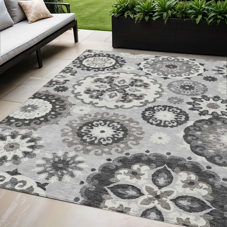 5' X 8' Silver Gray And Ivory Floral Medallion Washable Indoor Outdoor Area Rug