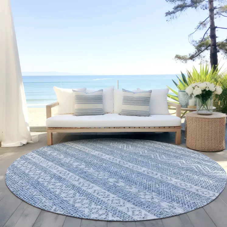 8' Blue And Denim Blue Round Southwestern Washable Indoor Outdoor Area Rug