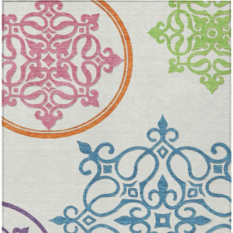 10' X 14' White Floral Medallion Washable Indoor Outdoor Area Rug