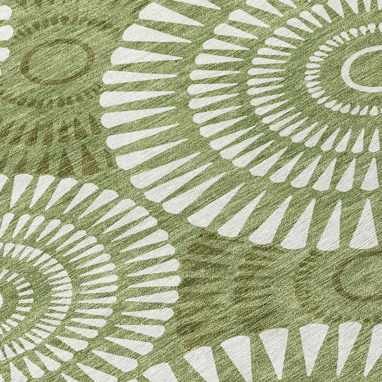 8' Green And Ivory Round Geometric Washable Indoor Outdoor Area Rug