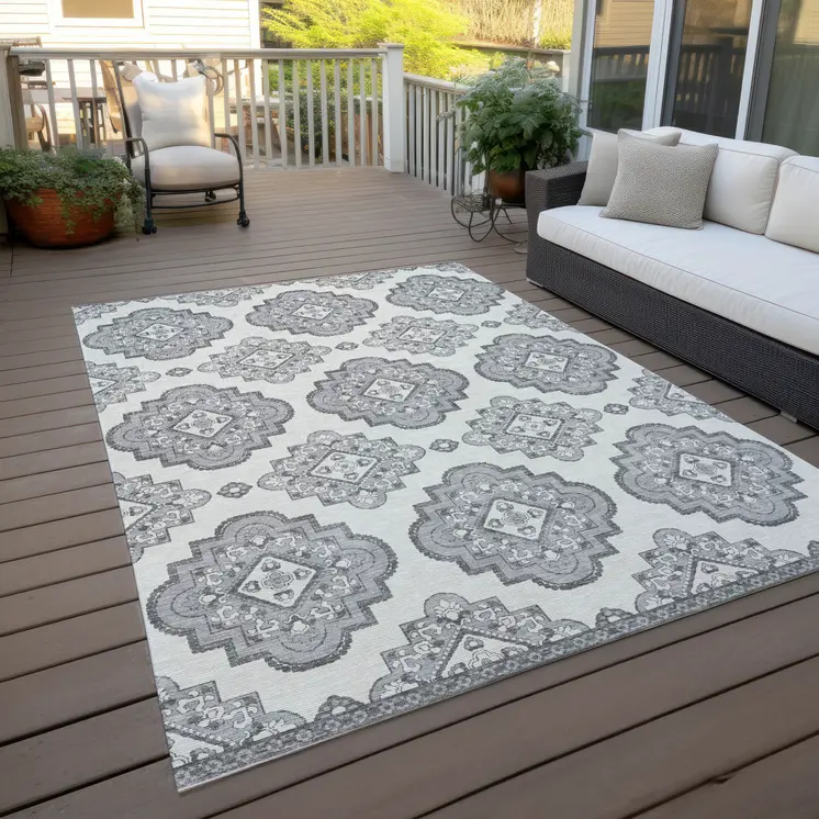 9' X 12' Gray And Ivory Medallion Washable Indoor Outdoor Area Rug