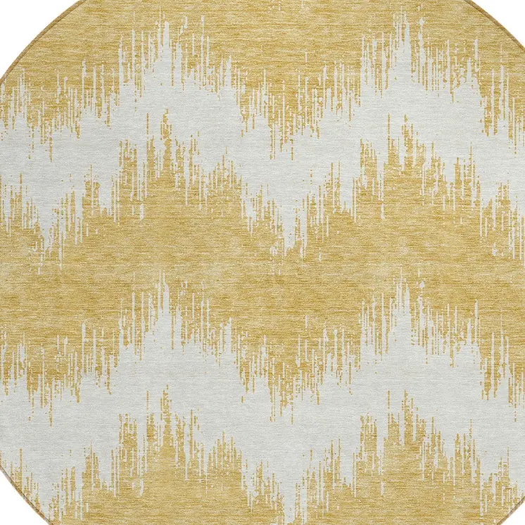 8' Gold And Ivory Round Chevron Washable Indoor Outdoor Area Rug