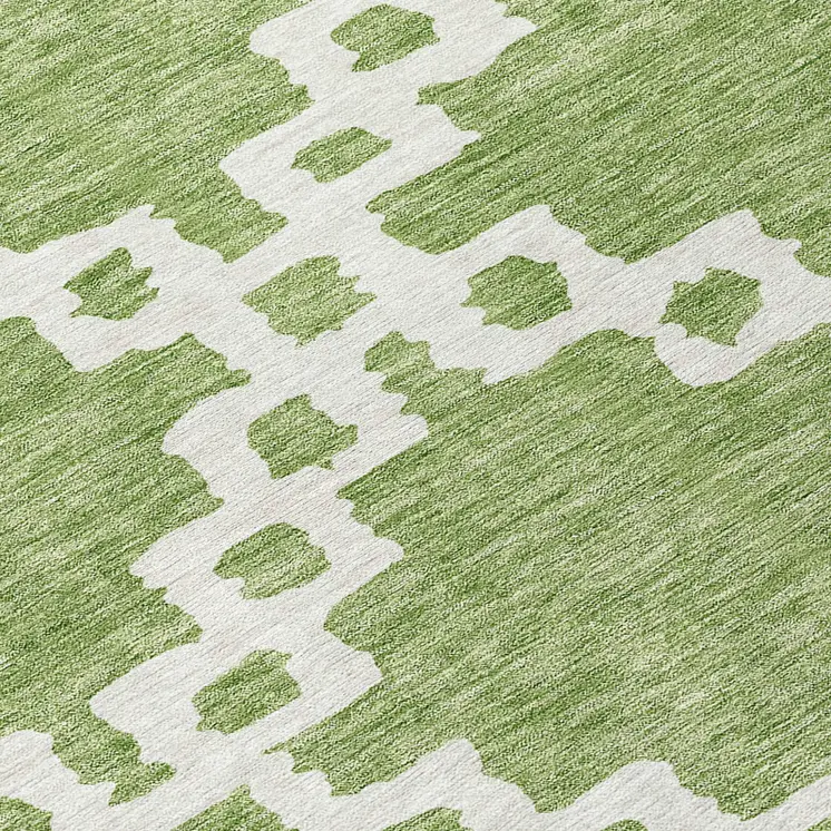 8' Artichoke Green And Ivory Round Geometric Washable Indoor Outdoor Area Rug