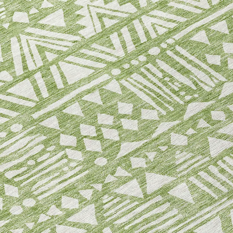 8' Green And Ivory Round Southwestern Washable Indoor Outdoor Area Rug